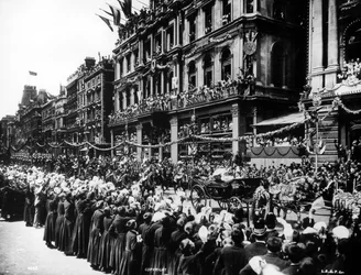 Carrosse de la reine Victoria traversant Cheapside pendant son défilé du jubilé de diamant, 1897